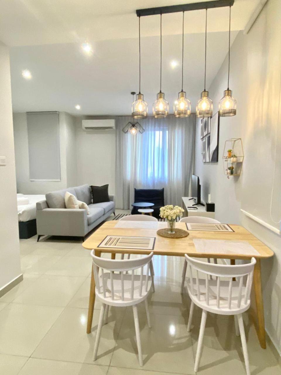 Wanderlust Retreat Studio By Iconic Regency Bayan Lepas Exterior photo